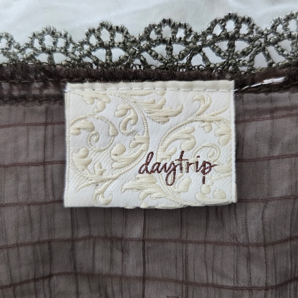 Daytrip Sheer Top Size Small. Good preowned condition. - Picture 7 of 7